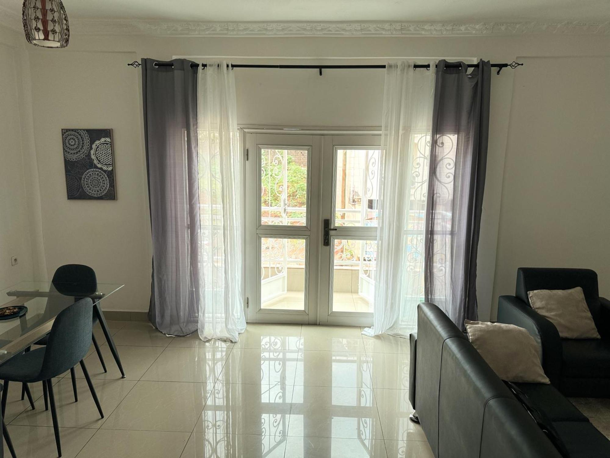 Appartements Modernes, Wifi, Tv - Yaounde, Omnisports Dış mekan fotoğraf