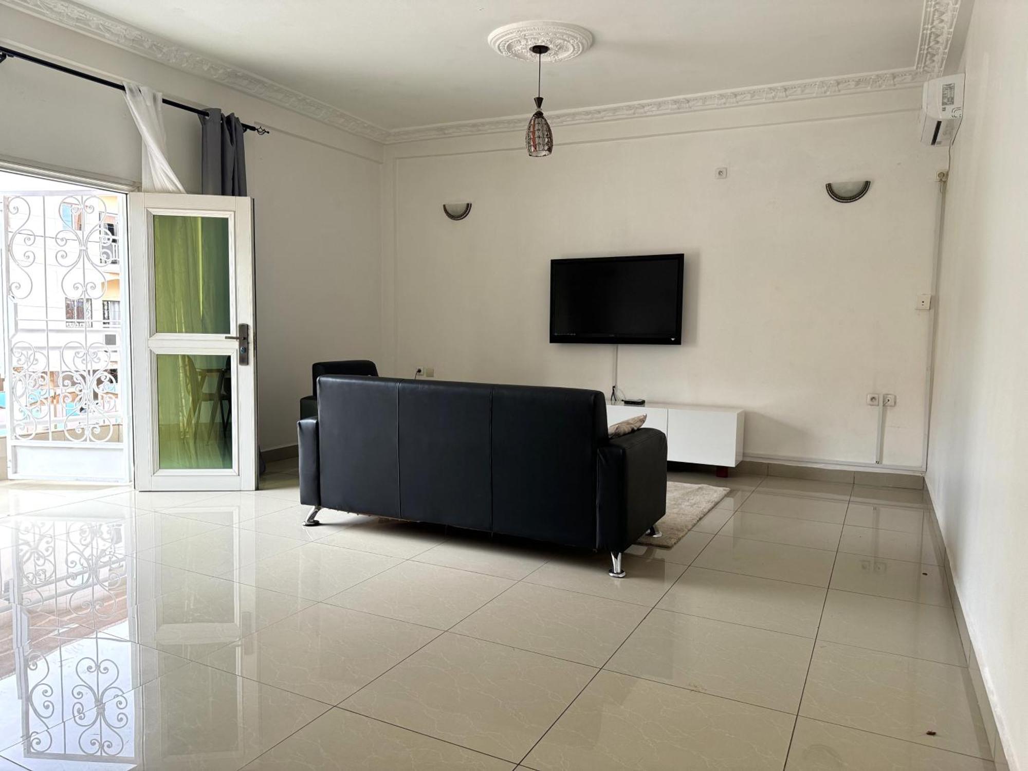 Appartements Modernes, Wifi, Tv - Yaounde, Omnisports Dış mekan fotoğraf