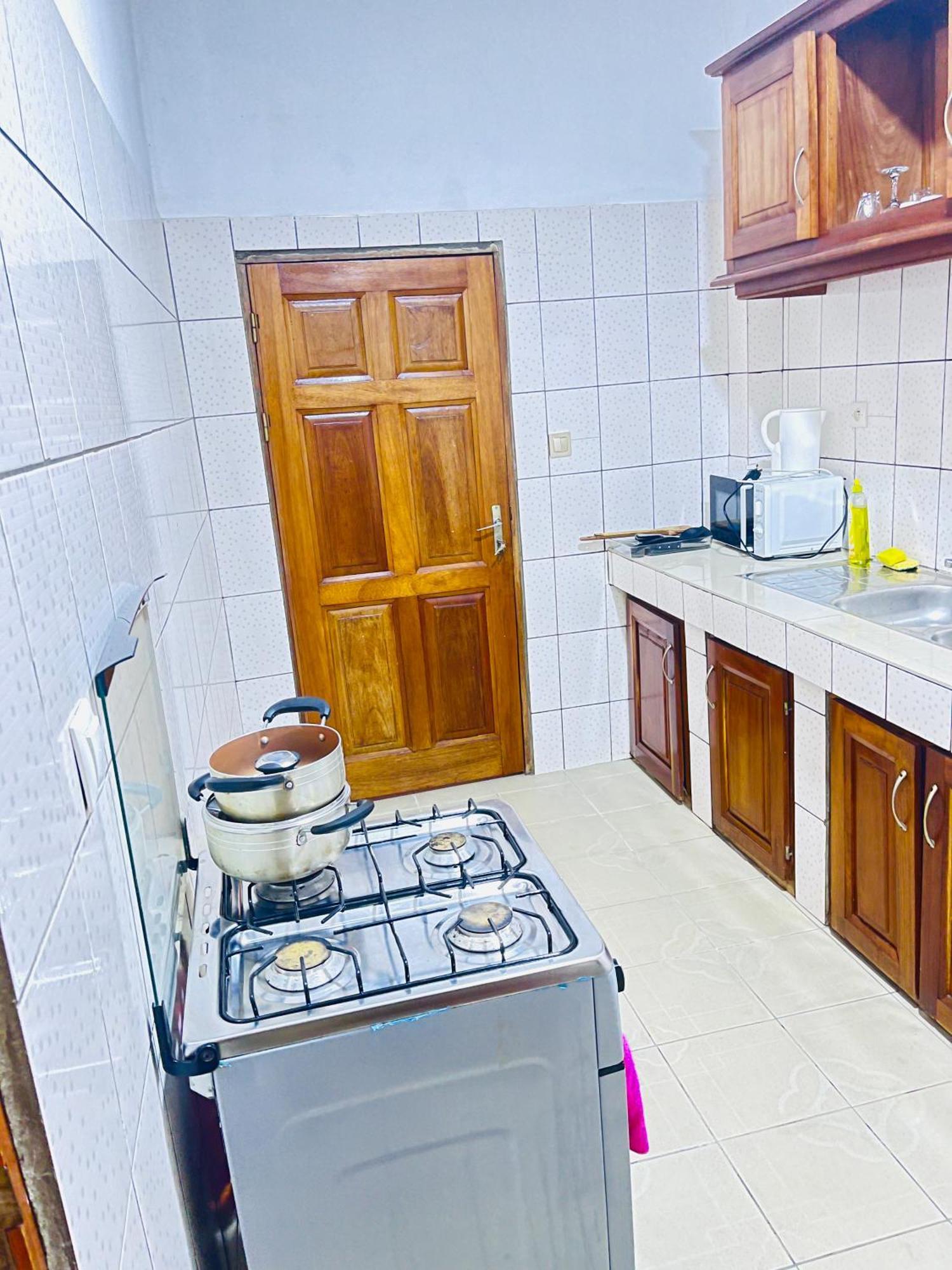 Appartements Modernes, Wifi, Tv - Yaounde, Omnisports Dış mekan fotoğraf
