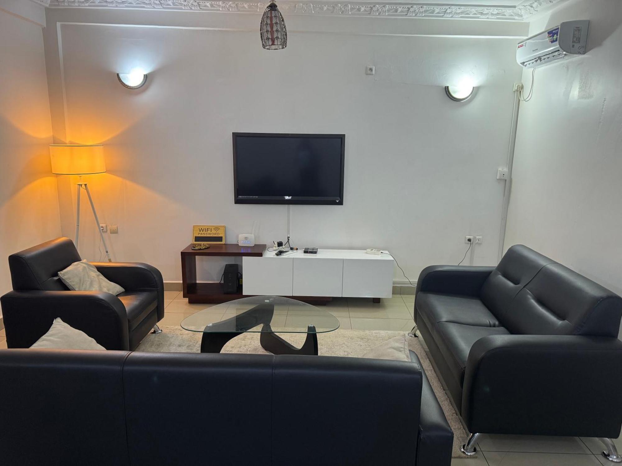 Appartements Modernes, Wifi, Tv - Yaounde, Omnisports Dış mekan fotoğraf